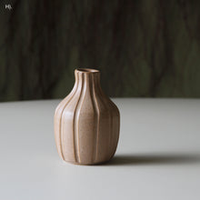 Vases, Small assorted