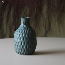 Vases, Large assorted