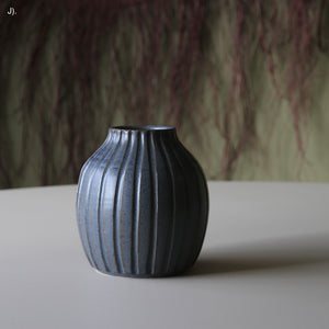 Vases, Large assorted