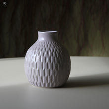 Vases, Large assorted