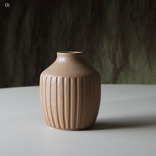Vases, Large assorted